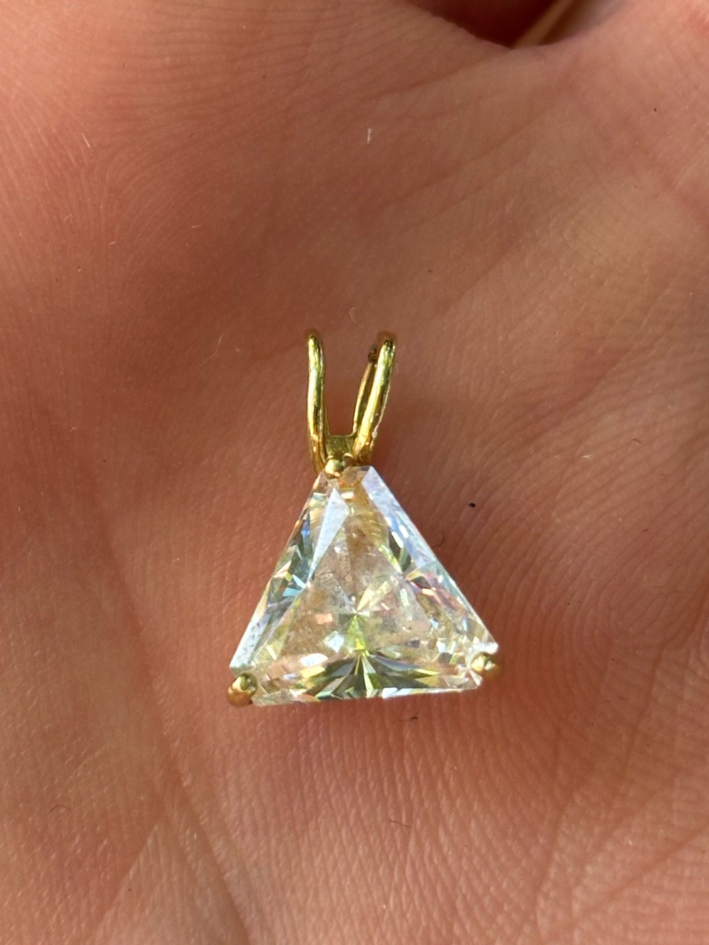 14K Yellow Gold Trillion Cut Solitaire Pendant 1.04g Clear Stone Point of Light